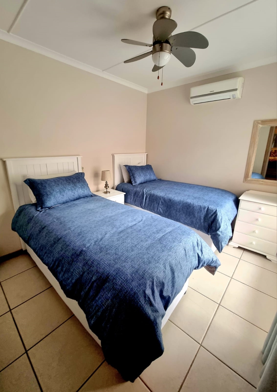 To Let 3 Bedroom Property for Rent in Wavecrest Eastern Cape